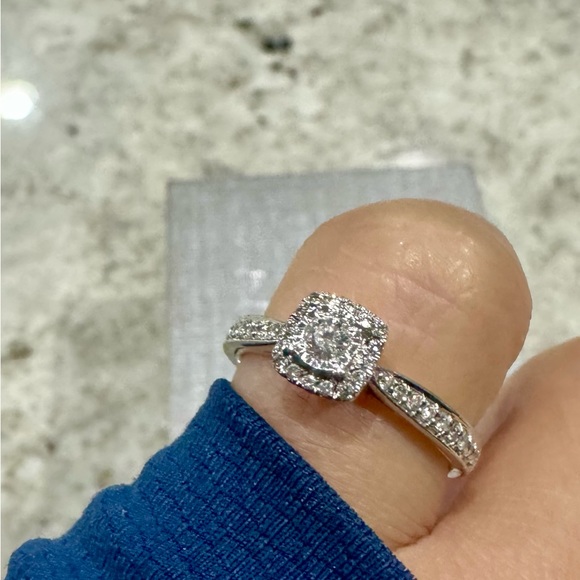 Zales Diamond Cushion Frame Engagement Ring in 10K Two-Tone Gold Size 6.5 - Picture 17 of 17